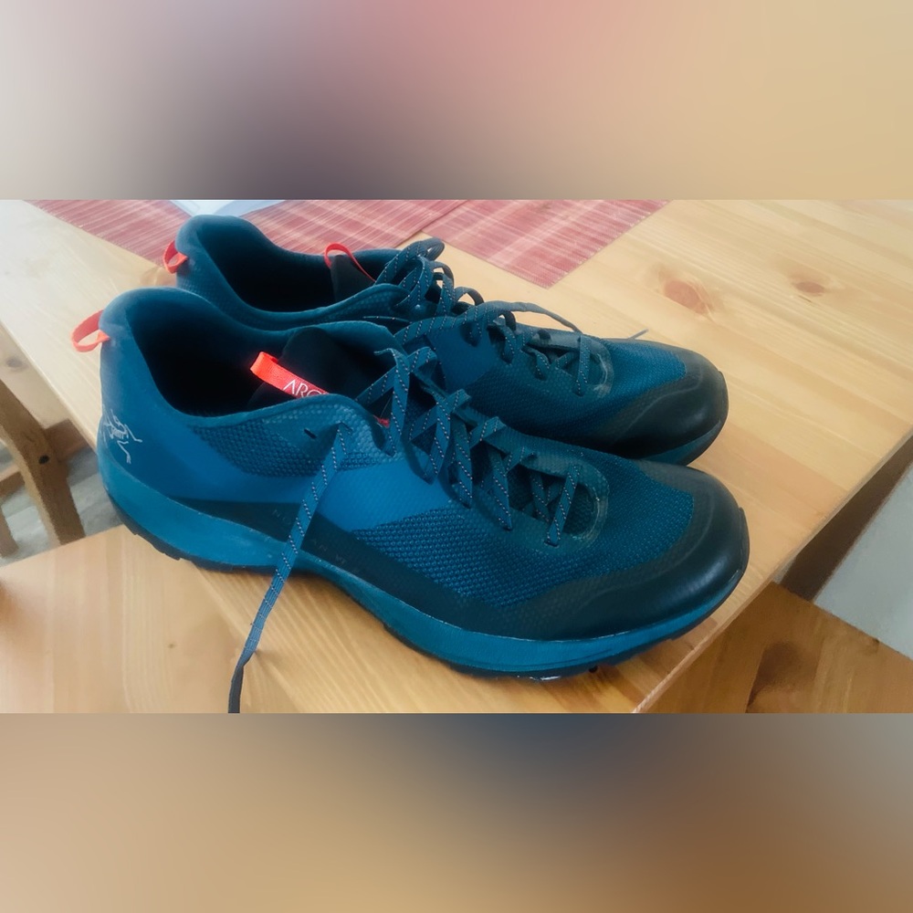 Arcteryx men's walking, hiking shoes 11.5
